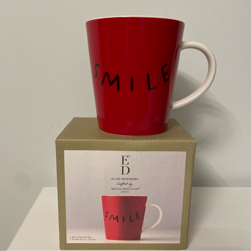 ELLEN DEGENERES Crafted by Royal Doulton - Smile text